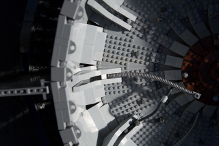 Illustration for article titled 152,455-Piece Rolls-Royce Engine Is the Most Complex Lego Machine Ever Built